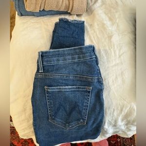 MOTHER HIGH WAISTED ANKLE FRAY jeans size 28 big sky used good condition